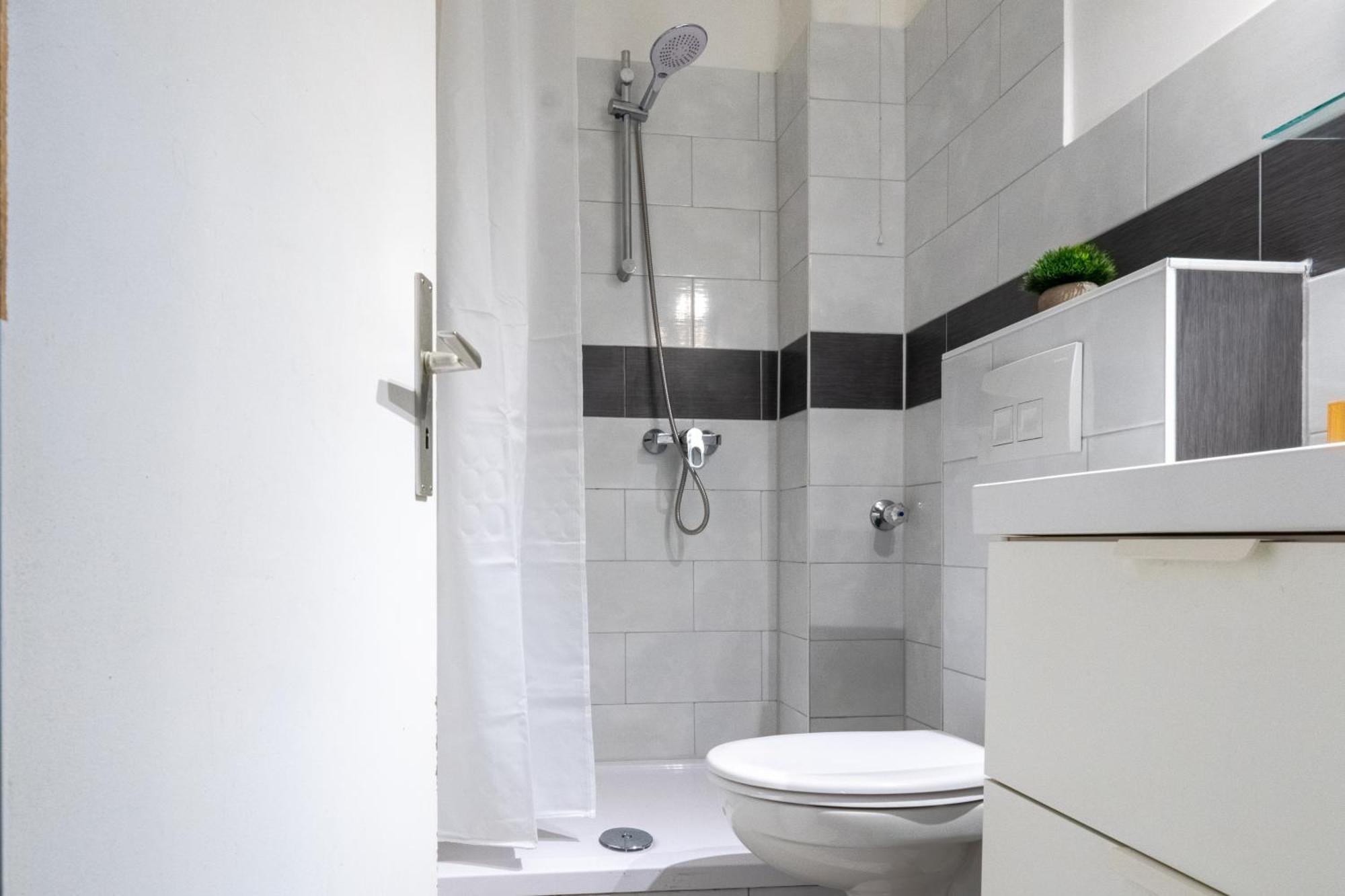Grosses Apartment Mit 2 Balkonen Zentral Am Nordertor Фленсбург Екстер'єр фото